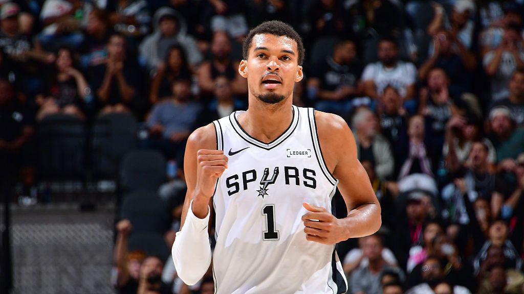 ویکتور ومبان‌یاما؛ تابستان متفاوت ستاره جوان بسکتبال بین راهبان شائولین و ناسا